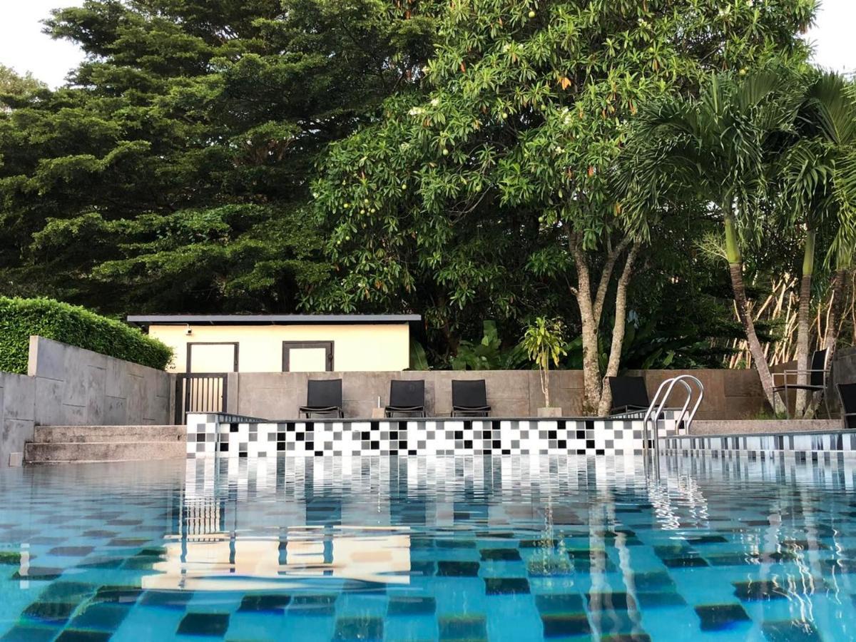 The Rubber Hotel Phuket Таланг Екстер'єр фото